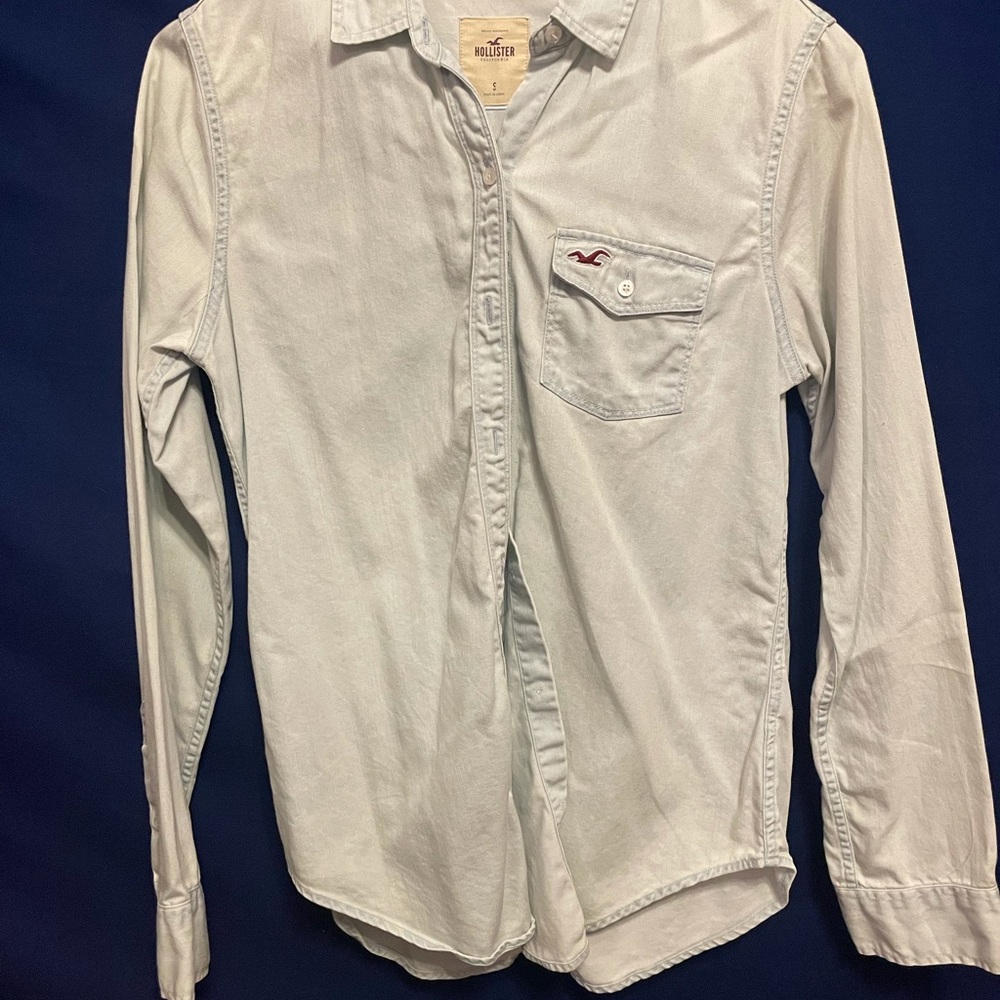 Light wash hollister denim shirt